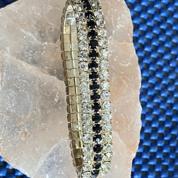 3 ROW SILVER RHINESTONE CRYSTAL STRETCH BRACELET BANGLE - Picture 2 of 5